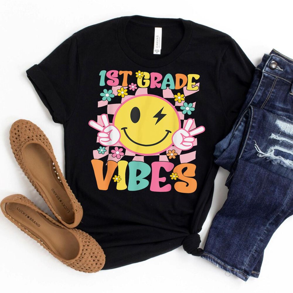 1st Grade Vibes Smile Face Back To School First Grade Shirt Unisex Standard T-Shirt black s